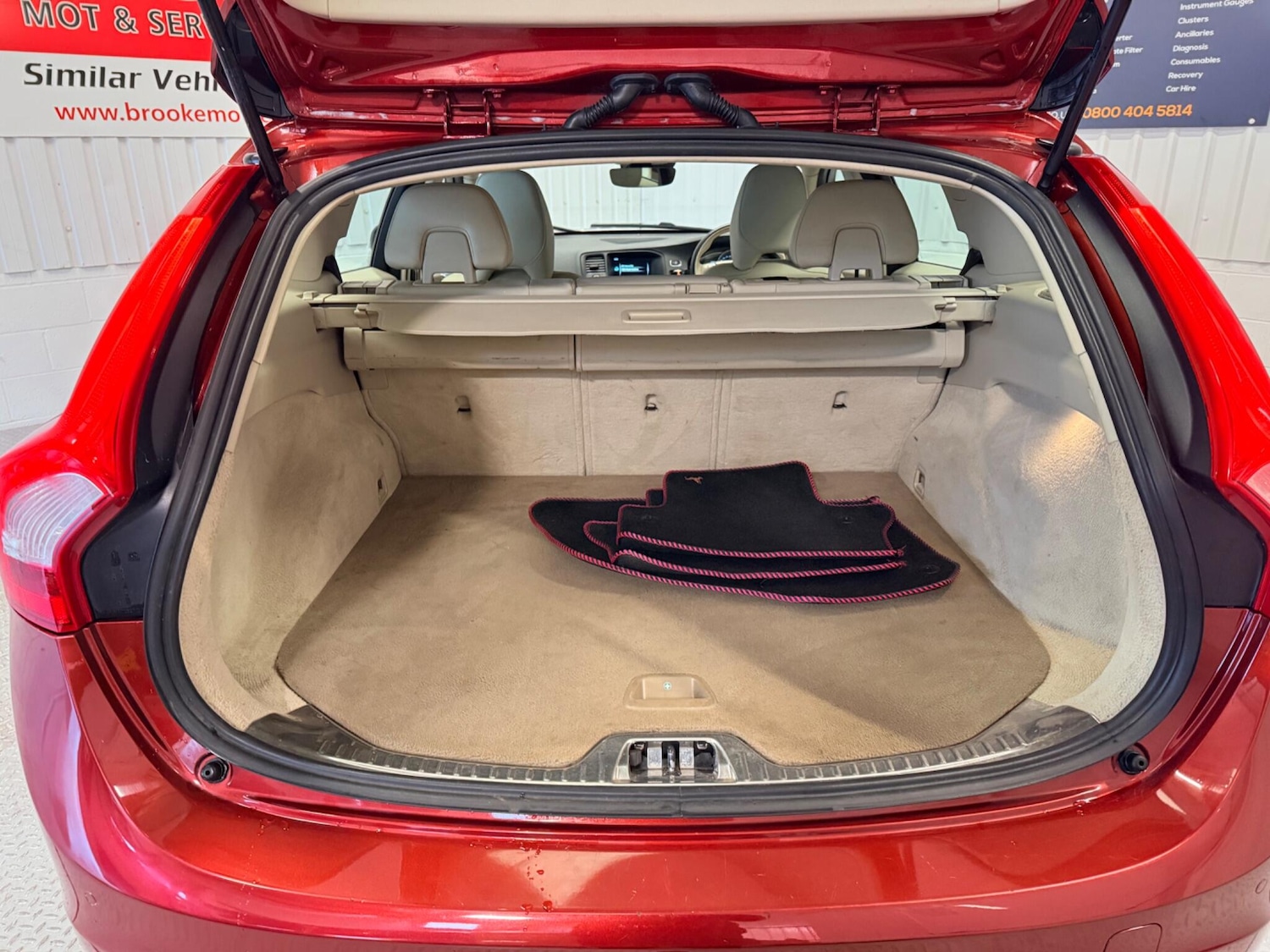 Used Volvo V60 2015 for sale - 77358743: Photo 15