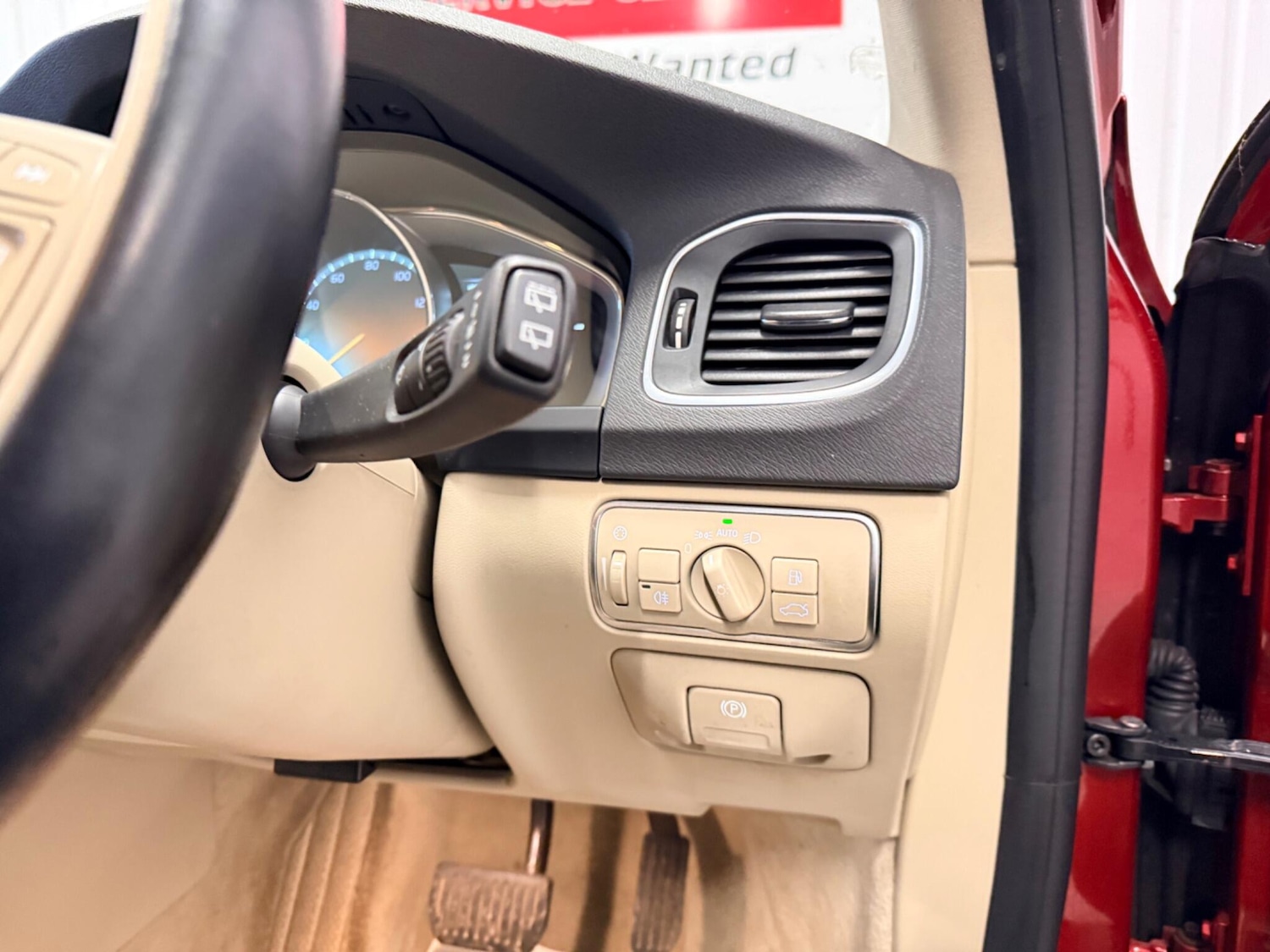 Used Volvo V60 2015 for sale - 77358743: Photo 20