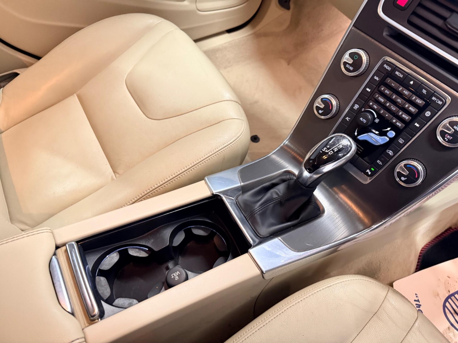 Used Volvo V60 2015 for sale - 77358743: Photo 27