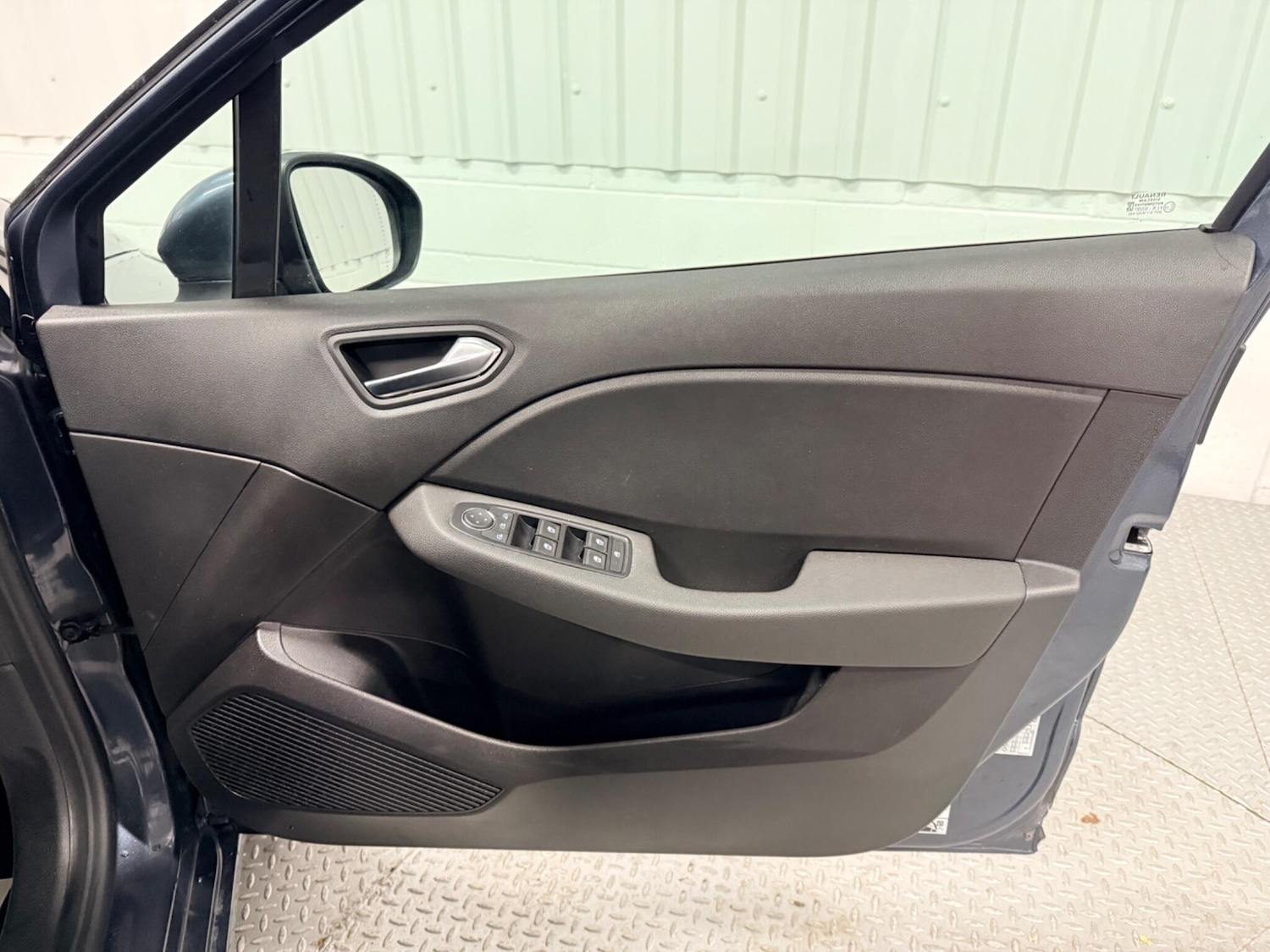 Used Renault Clio 2021 for sale - 77386808: Photo 14