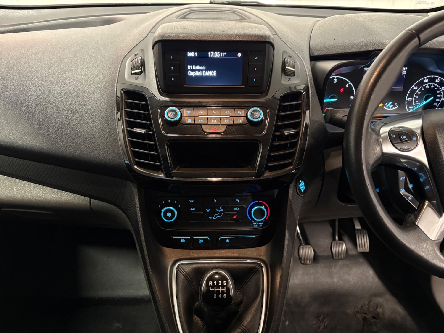 Used Ford Transit Connect 2019 for sale - 76801032: Photo 24