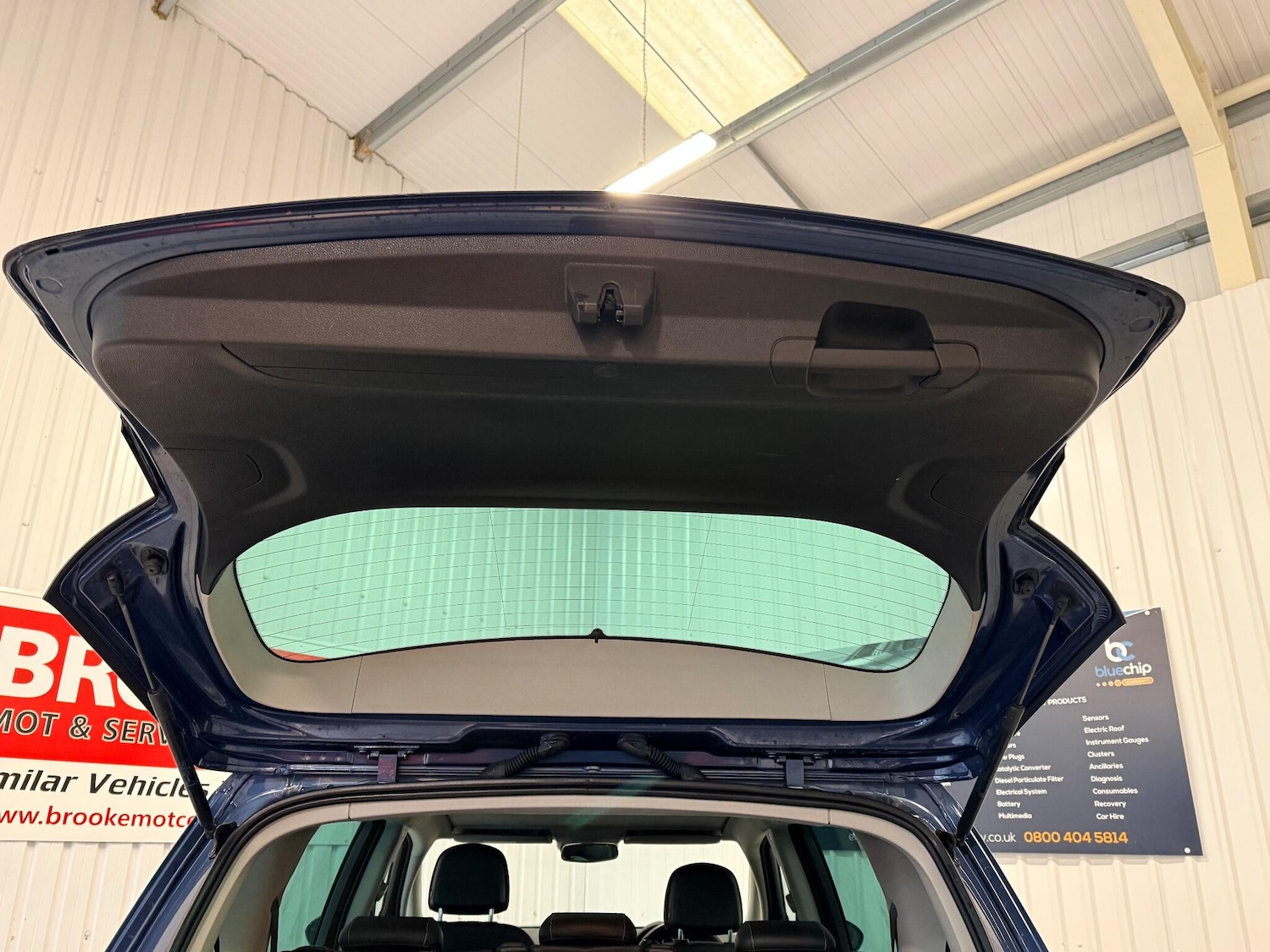 Used Vauxhall Zafira Tourer 2015 for sale - 77090918: Photo 18