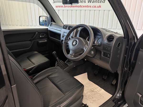 Used Suzuki Jimny 2009 for sale - 75658060: Photo 16