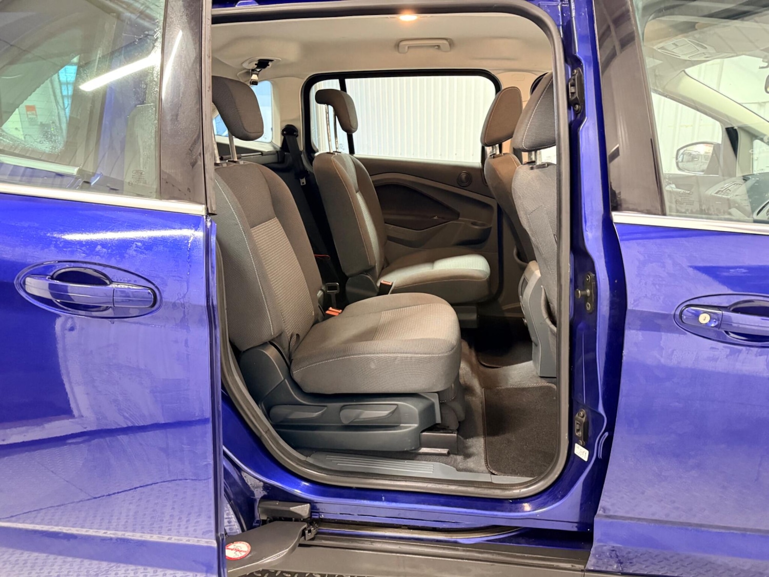 Used Ford Grand C-Max 2015 for sale - 77344060: Photo 17