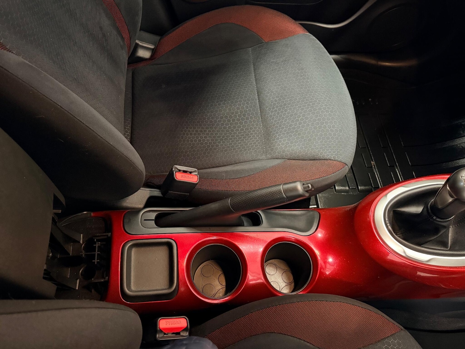 Used Nissan Juke 2014 for sale - 76498977: Photo 30