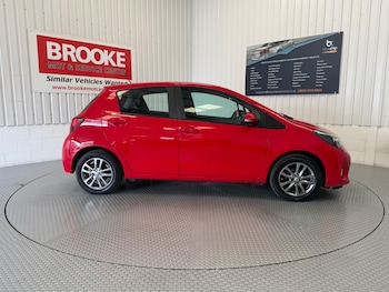 Used Toyota Yaris 2015 for sale - 78535950: Photo