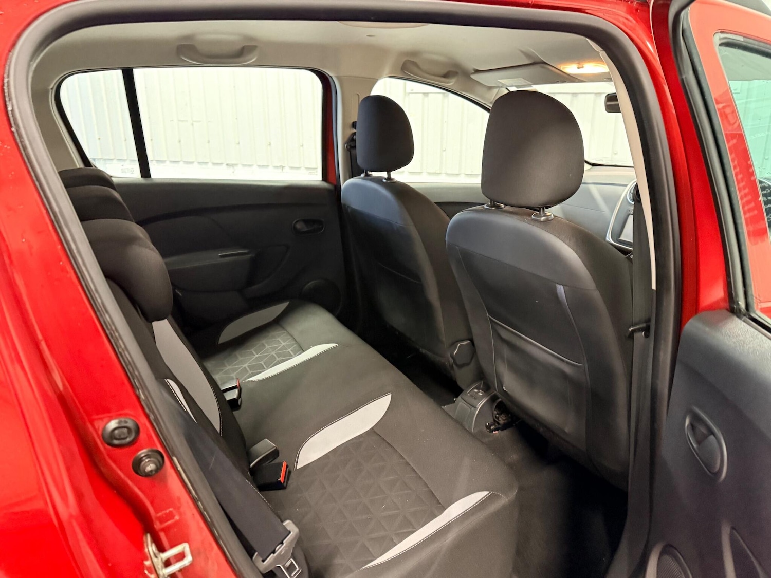 Used Dacia Sandero Stepway 2015 for sale - 76899367: Photo 16