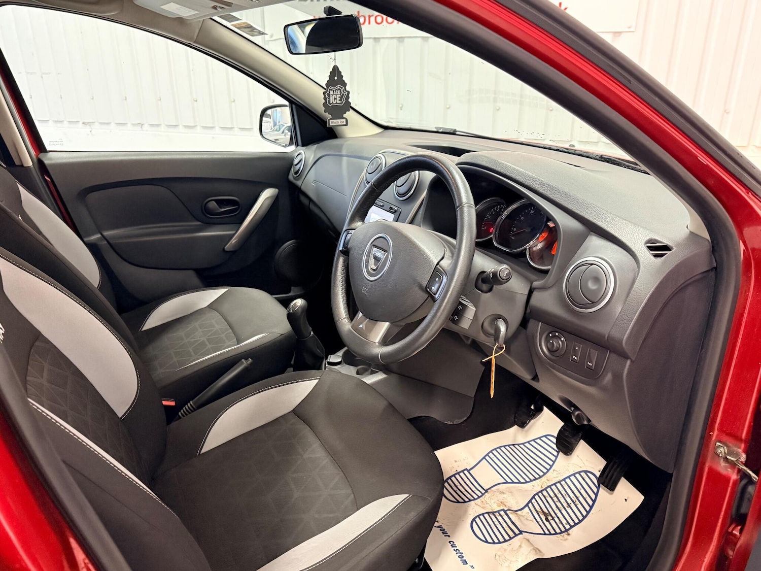 Used Dacia Sandero Stepway 2015 for sale - 76899367: Photo 20