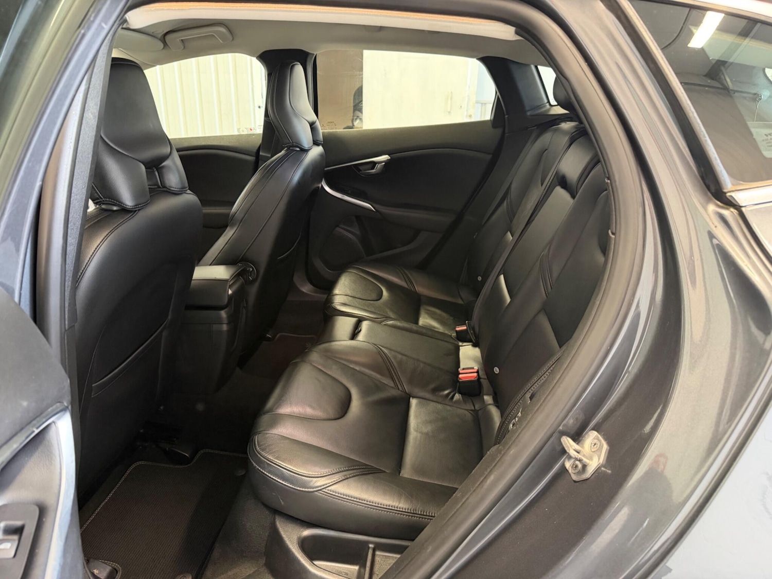 Used Volvo V40 2014 for sale - 77882084: Photo 12