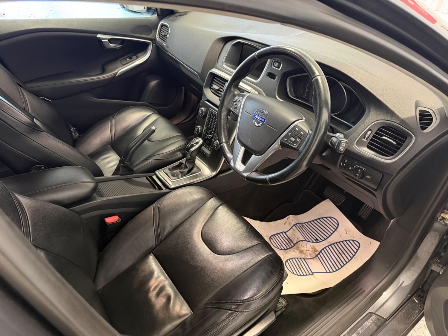 Used Volvo V40 2014 for sale - 77882084: Photo 17