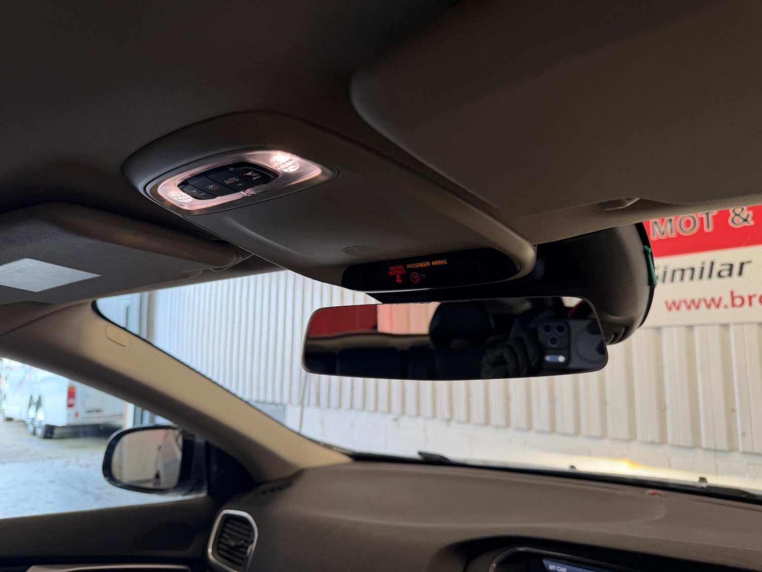 Used Volvo V40 2014 for sale - 77882084: Photo 27