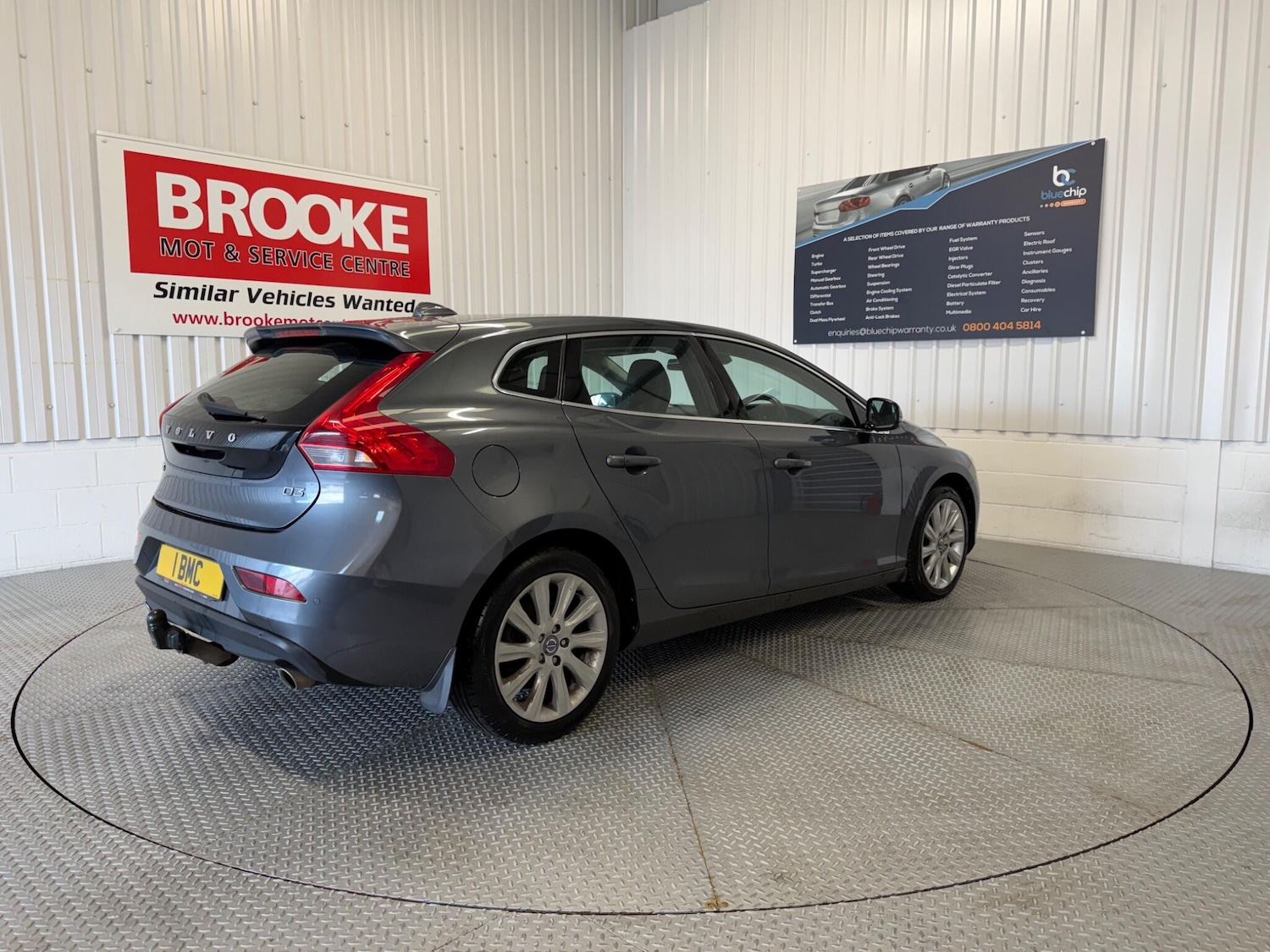 Used Volvo V40 2014 for sale - 77882084: Photo 4