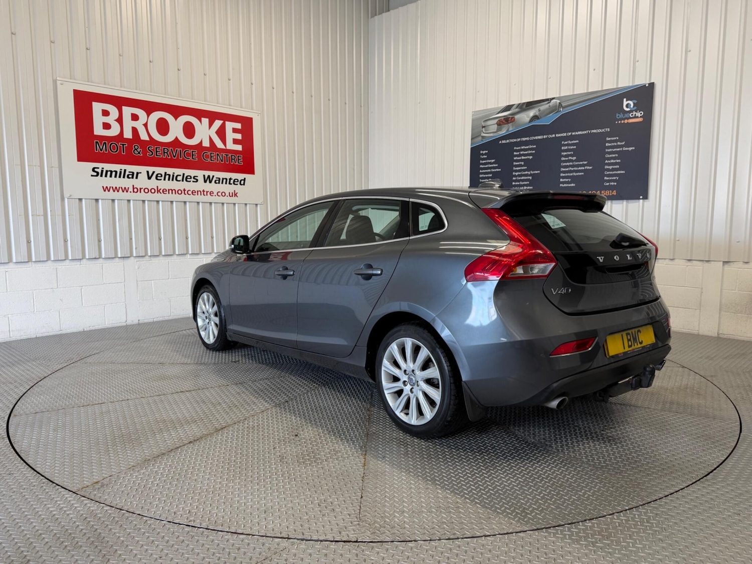 Used Volvo V40 2014 for sale - 77882084: Photo 6