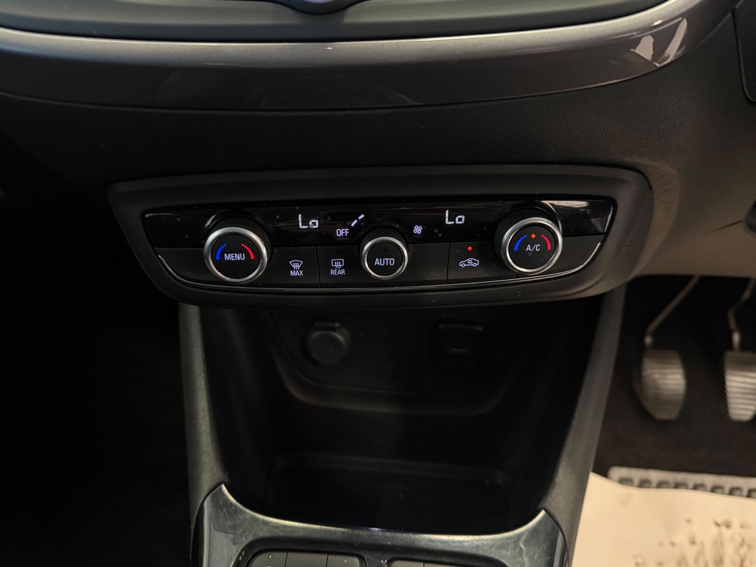 Used Vauxhall Crossland X 2018 for sale - 76260442: Photo 25