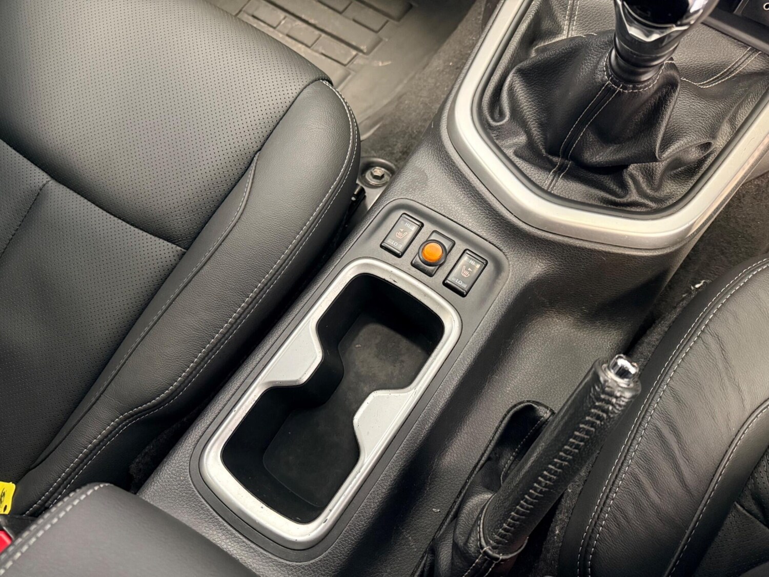 Used Nissan Navara 2021 for sale - 77737117: Photo 26