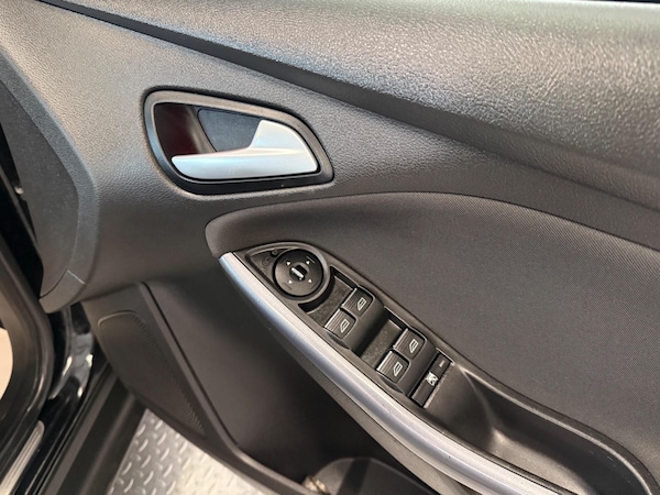 Used Ford Focus 2015 for sale - 75350467: Photo 19