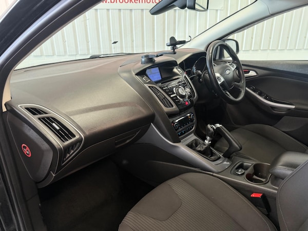 Used Ford Focus 2015 for sale - 75350467: Photo 9