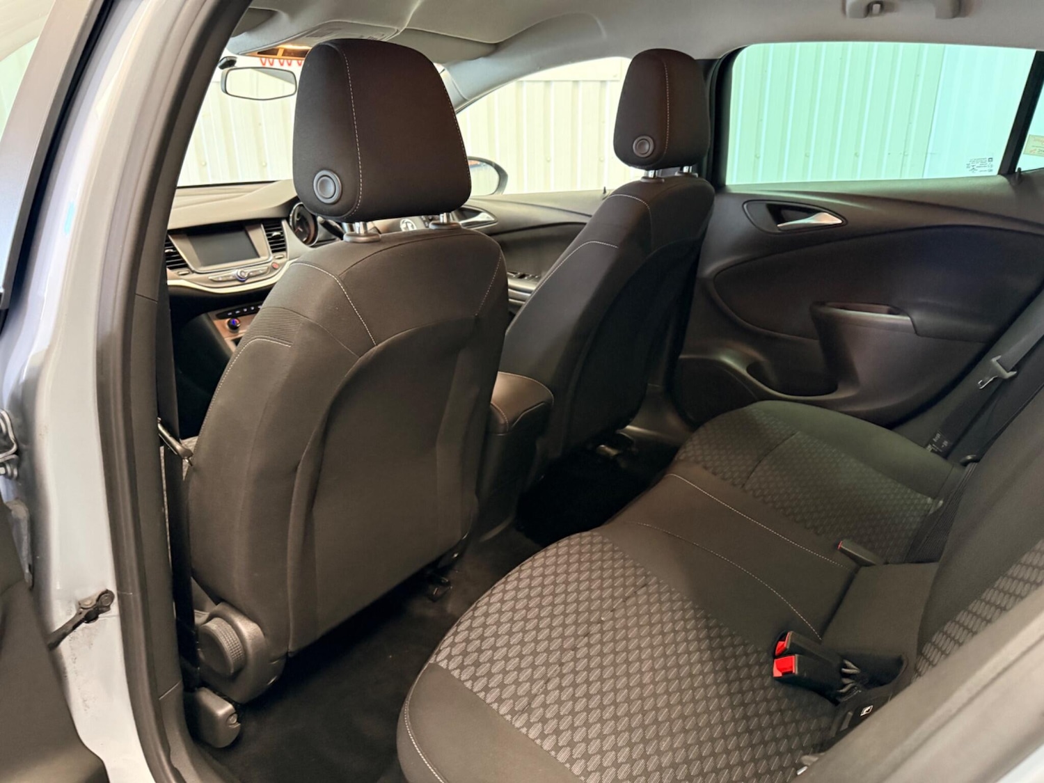 Used Volkswagen T-Roc for sale - 78116383: Photo 13