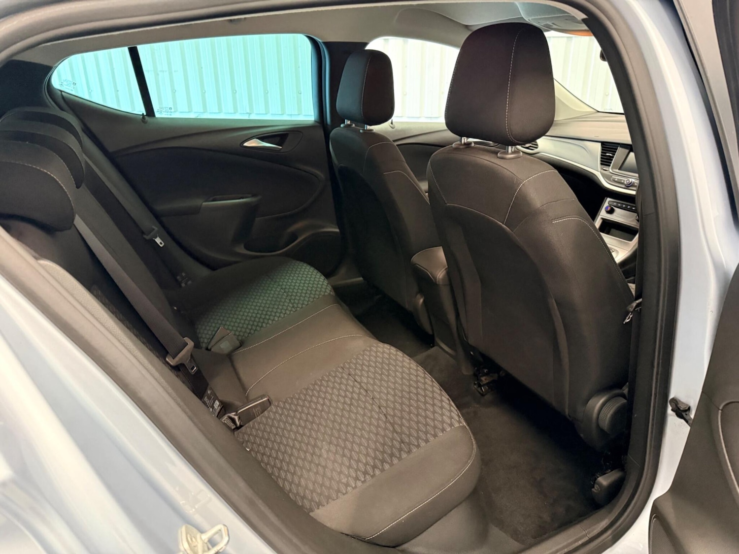 Used Volkswagen T-Roc for sale - 78116383: Photo 16