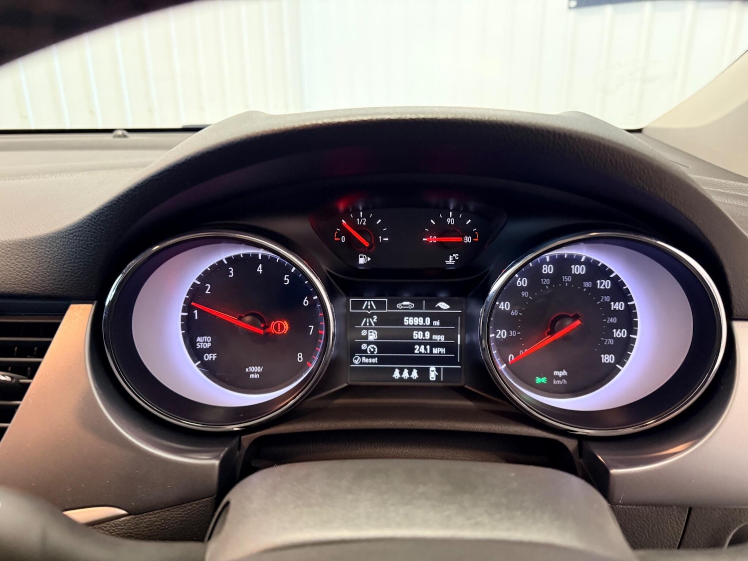 Used Volkswagen T-Roc for sale - 78116383: Photo 18