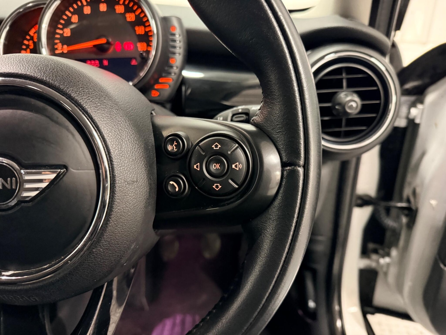 Used MINI Hatch 2015 for sale - 77253600: Photo 24