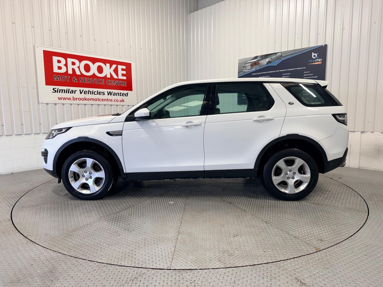 Used Land Rover Discovery Sport 2017 for sale - 77612133: Photo 10