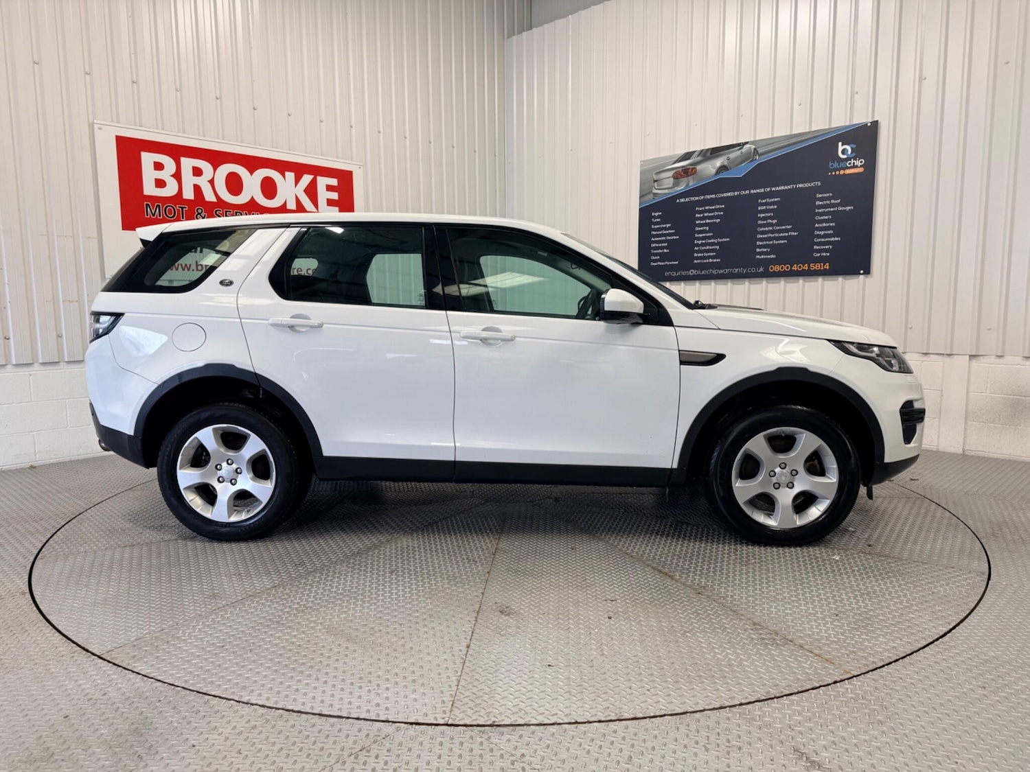 Used Land Rover Discovery Sport 2017 for sale - 77612133: Photo 6