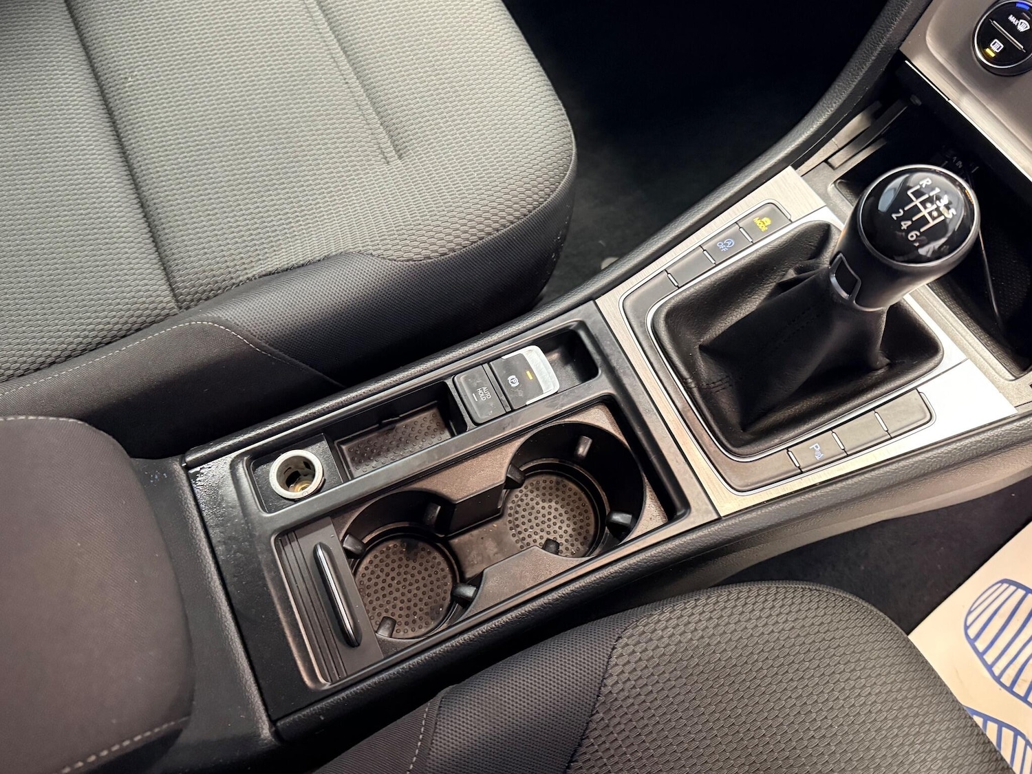 Used Volkswagen Golf 2015 for sale - 77131352: Photo 24