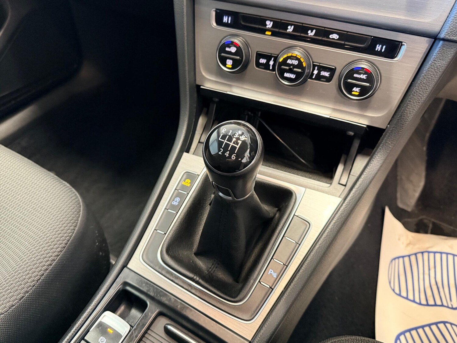 Used Volkswagen Golf 2015 for sale - 77131352: Photo 25