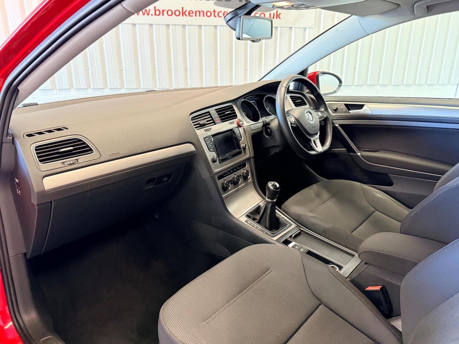 Used Volkswagen Golf 2015 for sale - 77131352: Photo 9