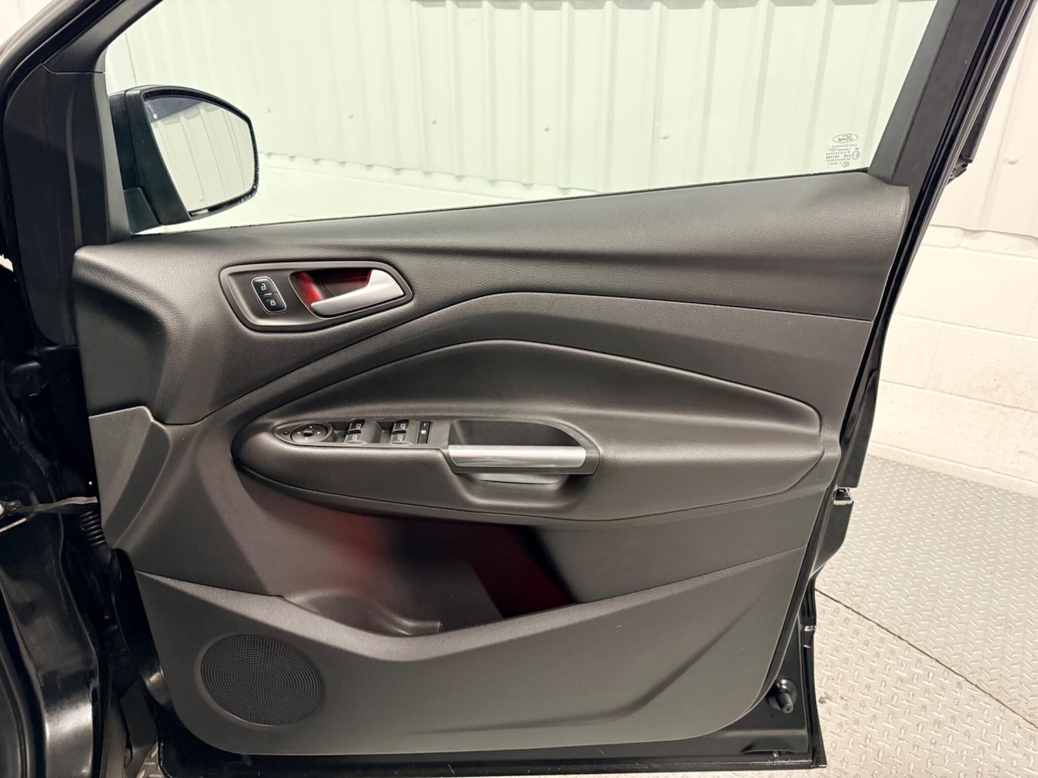 Used Ford Kuga 2017 for sale - 77358305: Photo 14