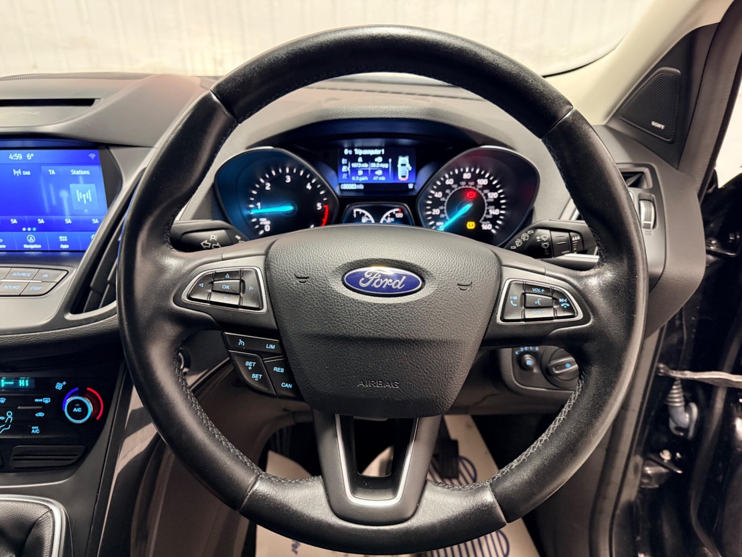 Used Ford Kuga 2017 for sale - 77358305: Photo 18