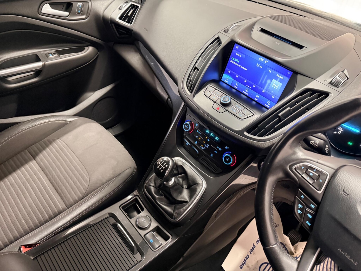 Used Ford Kuga 2017 for sale - 77358305: Photo 25