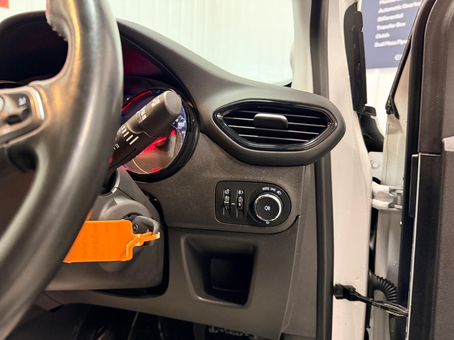 Used Vauxhall Crossland 2021 for sale - 77425229: Photo 26