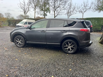 Used Toyota RAV4 2018 for sale - 76389481: Photo