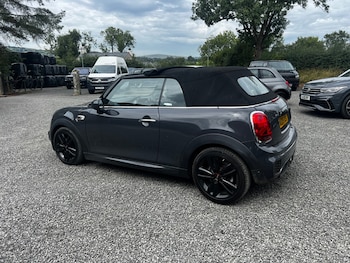 Used MINI Convertible 2019 for sale - 79522168: Photo
