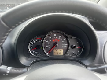 Used Toyota Yaris 2012 for sale - 79107713: Photo