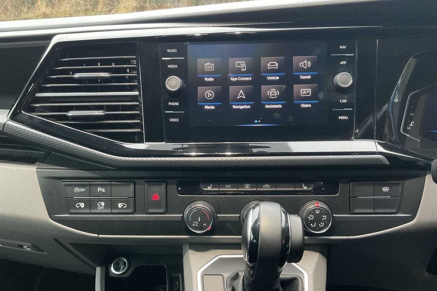 Used Volkswagen Transporter 2023 for sale - 77124717: Photo 12