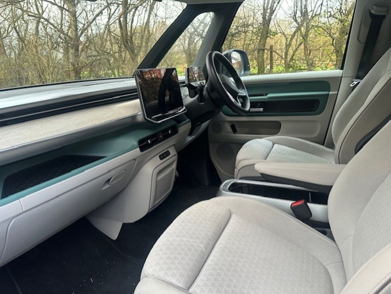 Used Volkswagen ID.Buzz 2024 for sale - 76670984: Photo 2