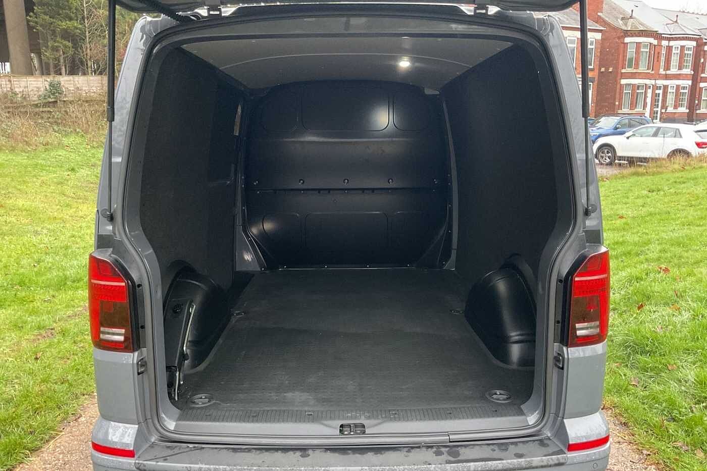 Used Volkswagen Transporter 2024 for sale - 77132772: Photo 11