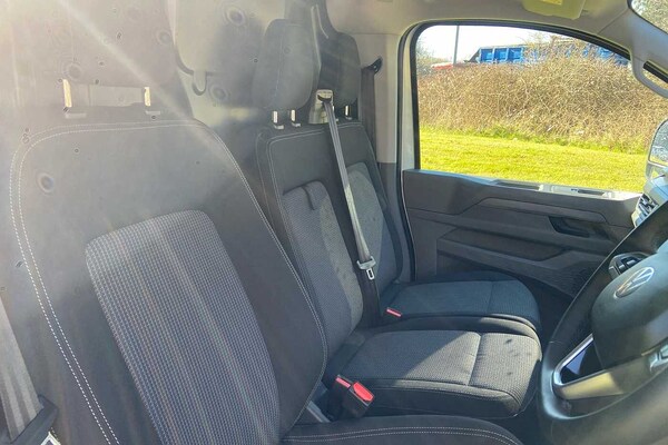 Used Volkswagen Transporter 2025 for sale - 74008570: Photo 12