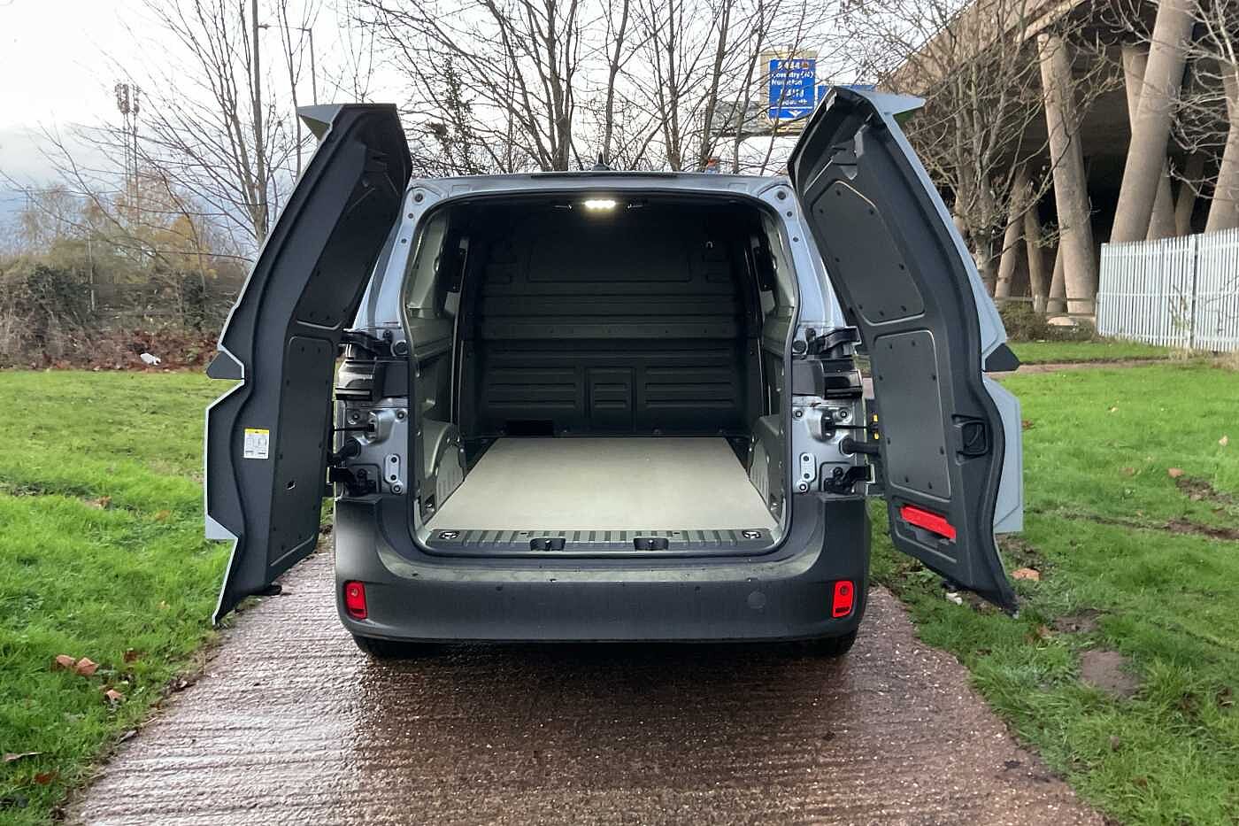 Used Volkswagen ID.Buzz 2025 for sale - 77218211: Photo 7