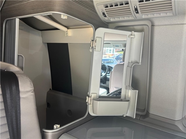 Used Volkswagen California 2018 for sale - 75814217: Photo 64