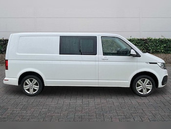 Used Volkswagen Transporter 2024 for sale - 77498101: Photo