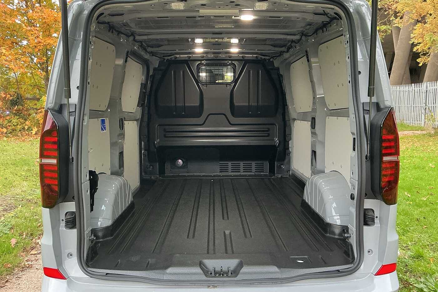 Used Volkswagen Transporter 2025 for sale - 76248509: Photo 7