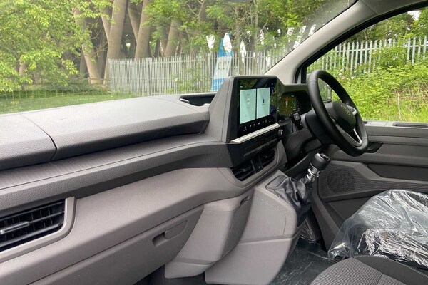 Used Volkswagen Transporter 2025 for sale - 74600807: Photo 2