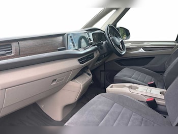 Used Volkswagen Multivan 2023 for sale - 79389542: Photo
