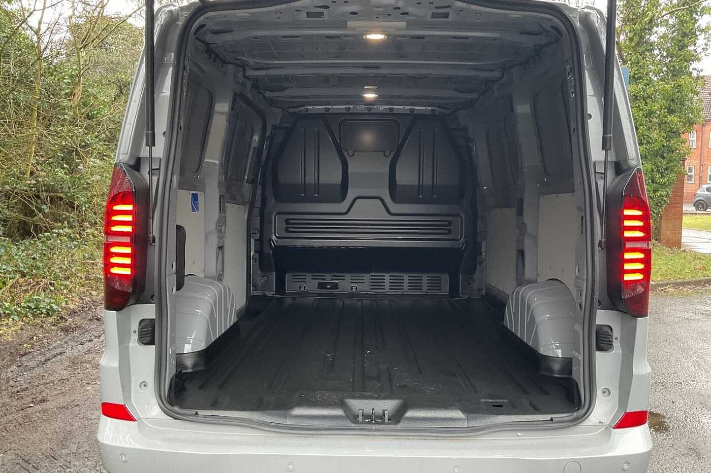 Used Volkswagen Transporter 2025 for sale - 77124533: Photo 11