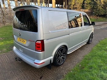 Used Volkswagen Transporter 2018 for sale - 77498112: Photo