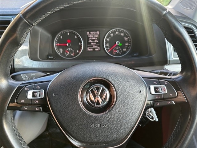 Used Volkswagen Transporter 2018 for sale - 77498112: Photo 9